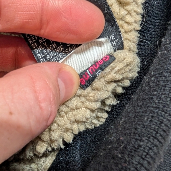 Volcom Women's Black Sherpa Lined Bomber Jacket Size Medium or 6 - Picture 8 of 11